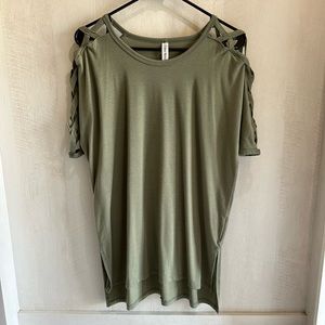 5 for $10 Zenana Premium Women’s Short Sleeve Top Size Small